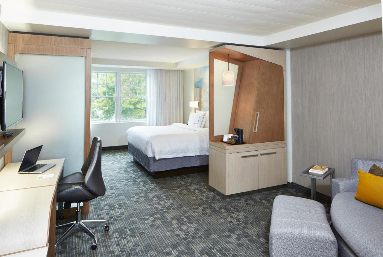 Courtyard By Marriott Lake George Eksteriør billede