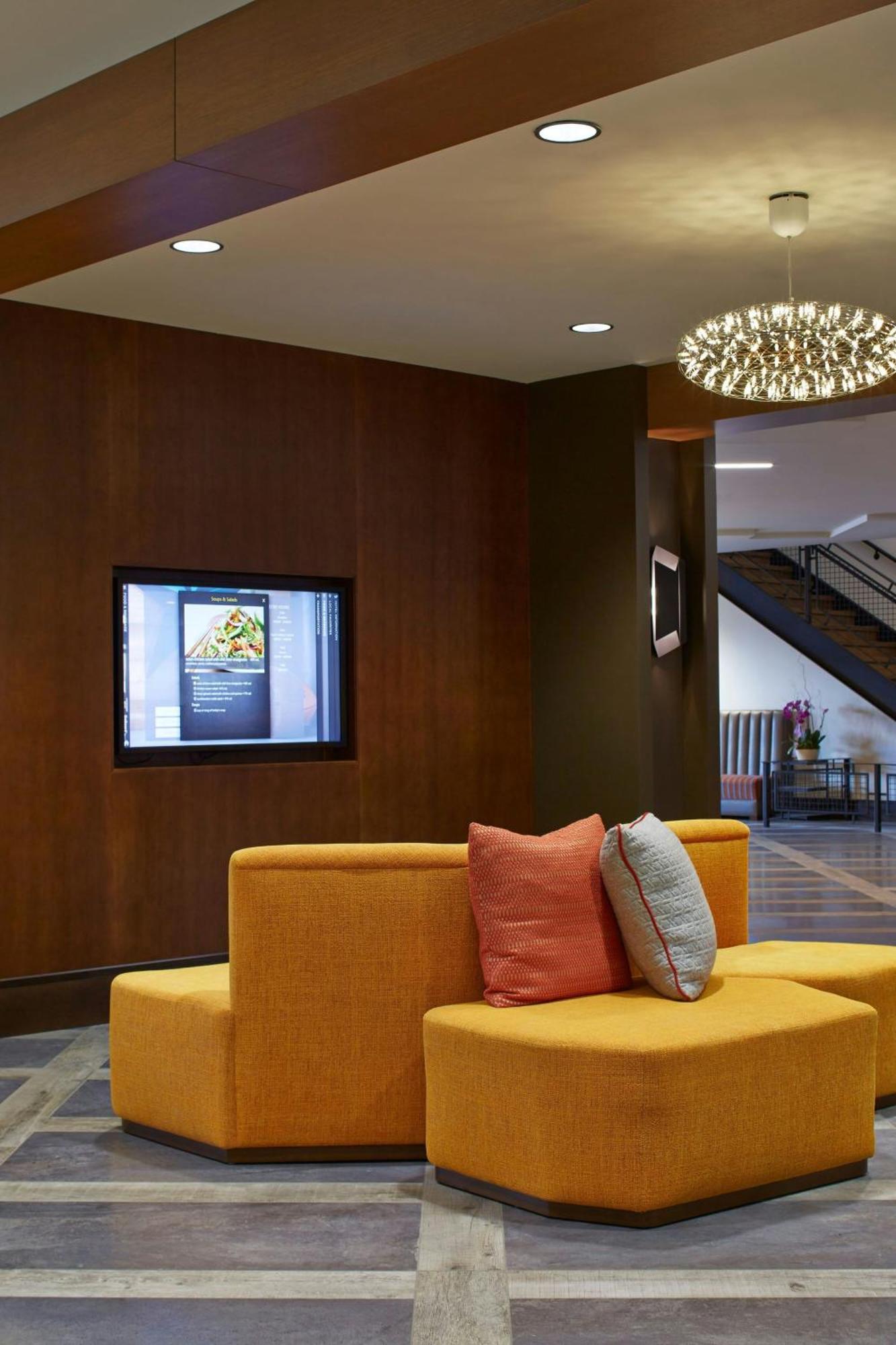 Courtyard By Marriott Lake George Eksteriør billede