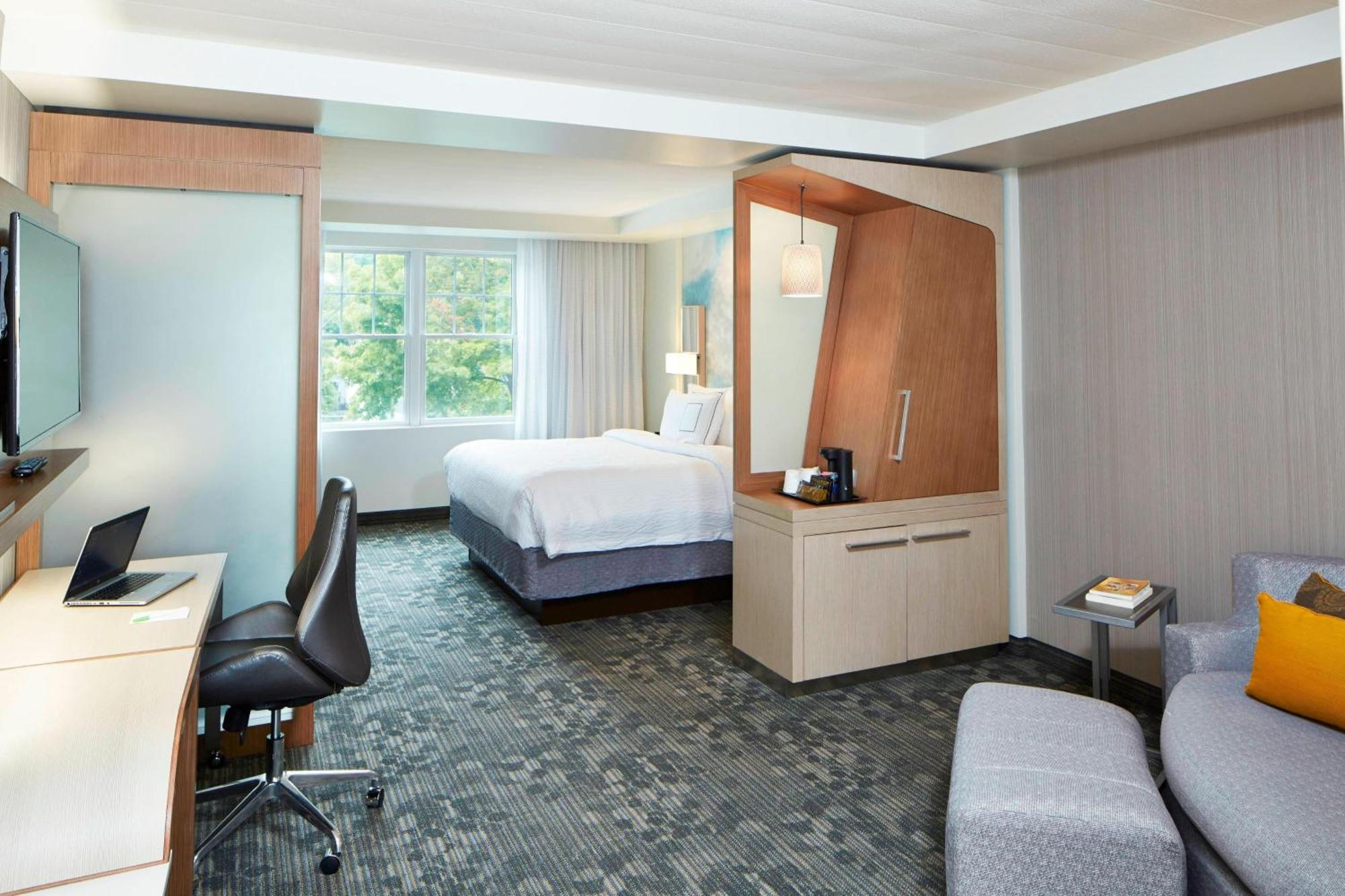 Courtyard By Marriott Lake George Eksteriør billede