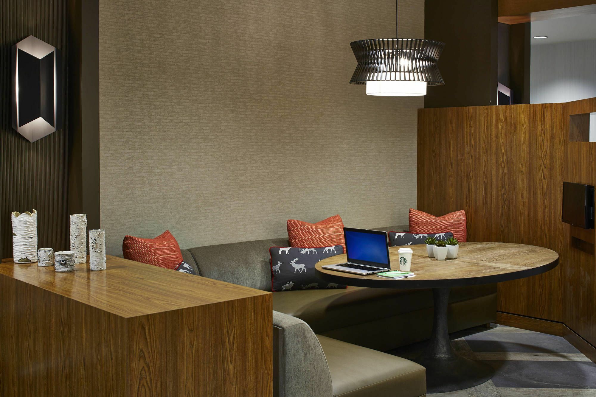 Courtyard By Marriott Lake George Eksteriør billede
