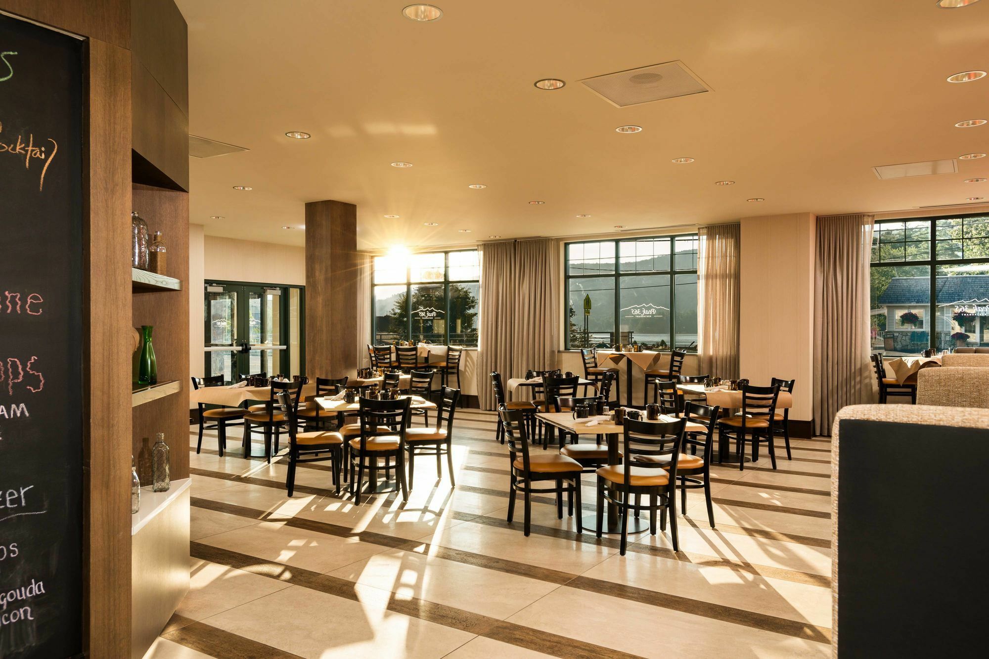 Courtyard By Marriott Lake George Eksteriør billede