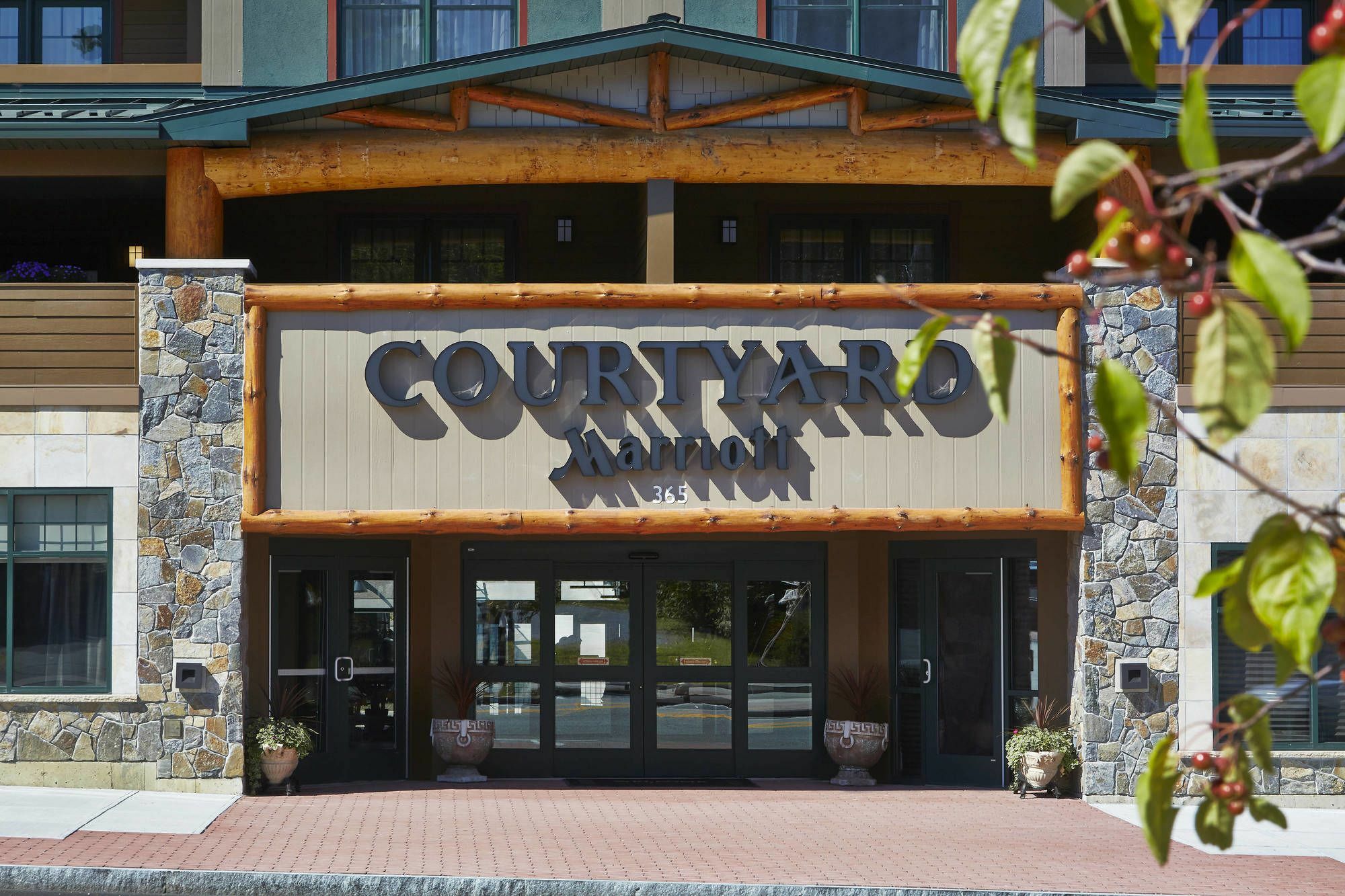 Courtyard By Marriott Lake George Eksteriør billede